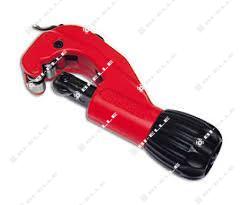 attrezzi veicoli industriali per estrarre i bulloni