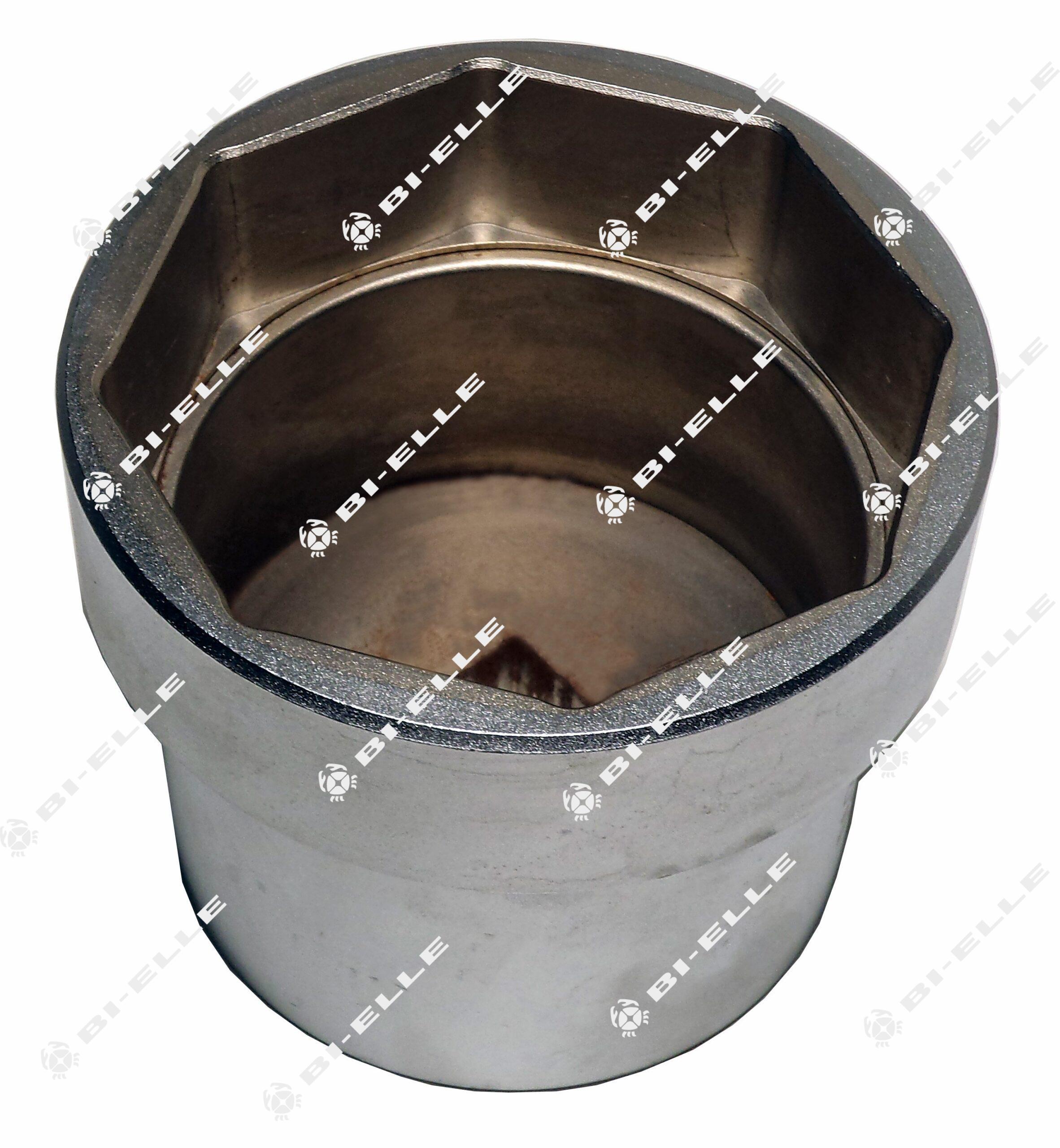 La chiave a bussola ottagonale per operazioni su mozzi e altri componenti